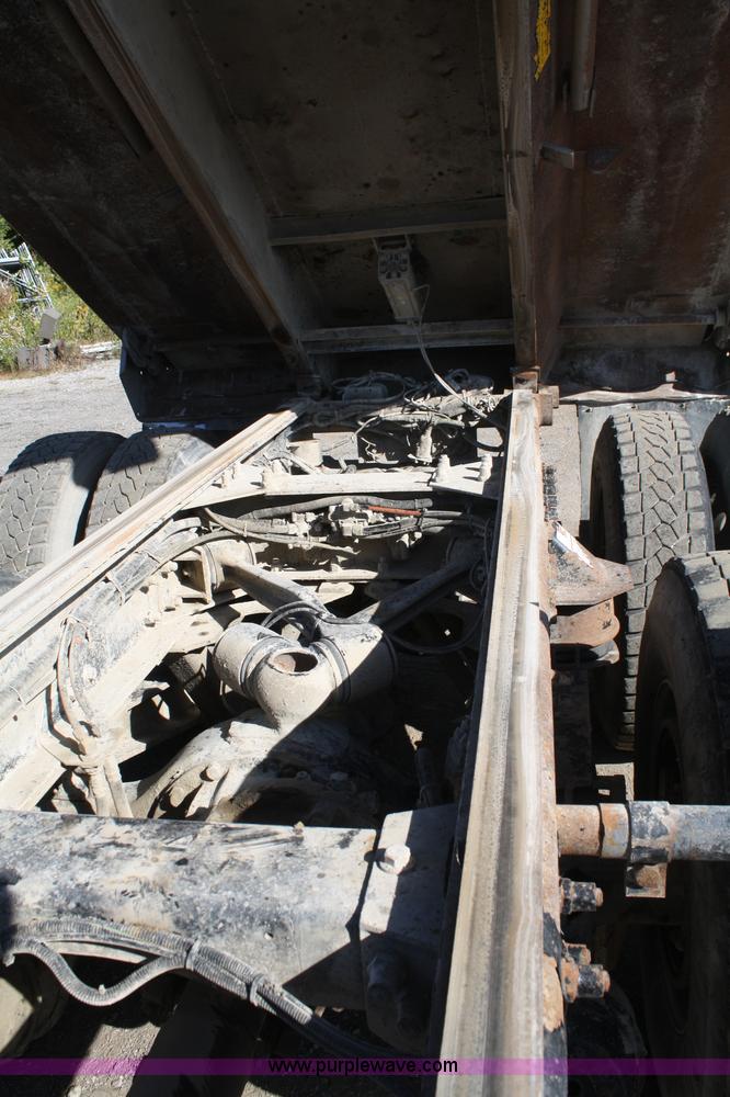 image for item A2458 2000 Peterbilt 378 dump truck