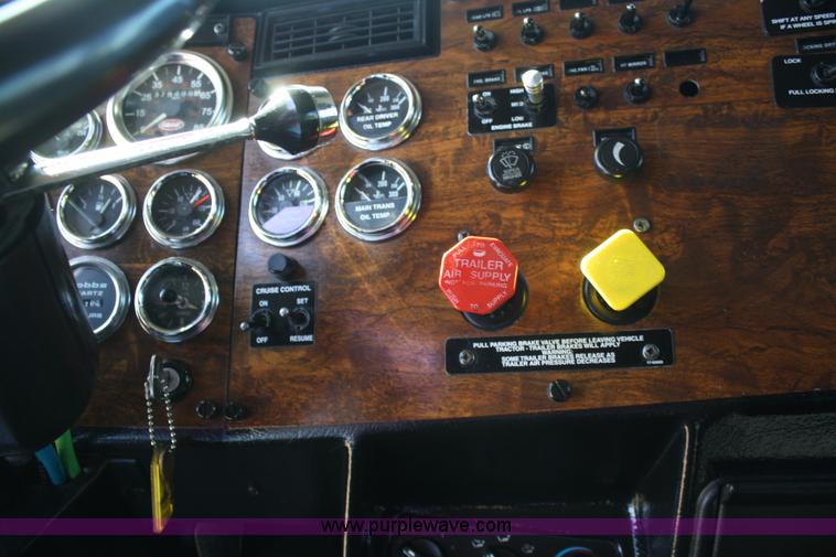 image for item A2458 2000 Peterbilt 378 dump truck