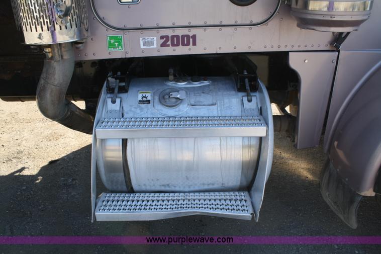 image for item A2458 2000 Peterbilt 378 dump truck