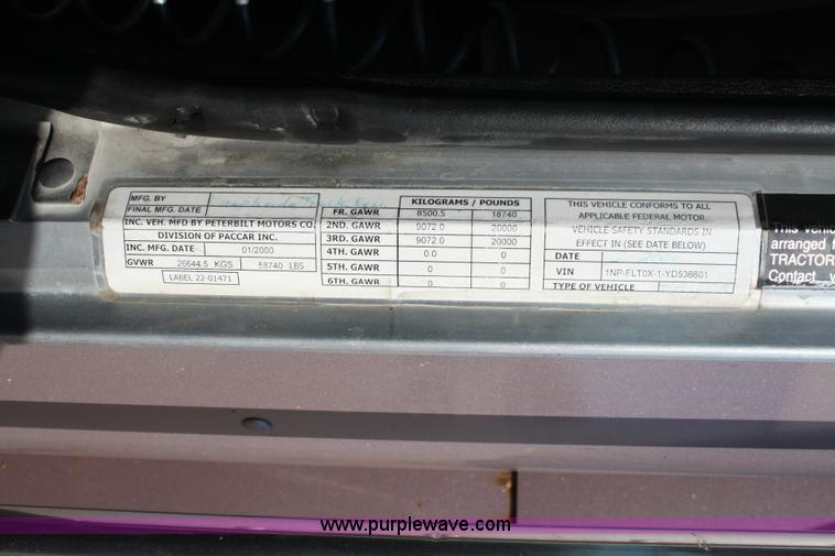 image for item A2458 2000 Peterbilt 378 dump truck