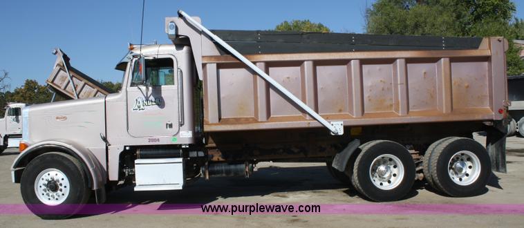 image for item A2459 2000 Peterbilt 378 dump truck