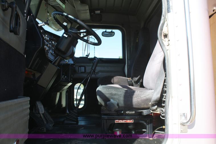 image for item A2459 2000 Peterbilt 378 dump truck