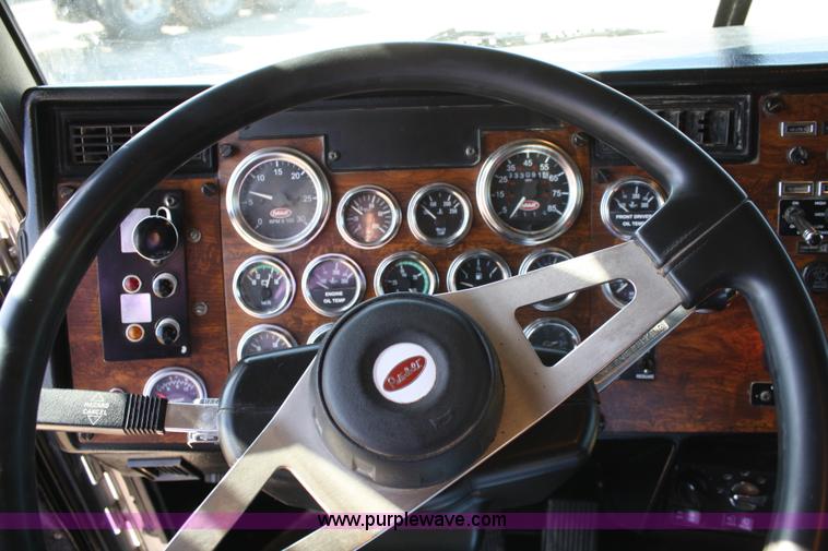 image for item A2459 2000 Peterbilt 378 dump truck