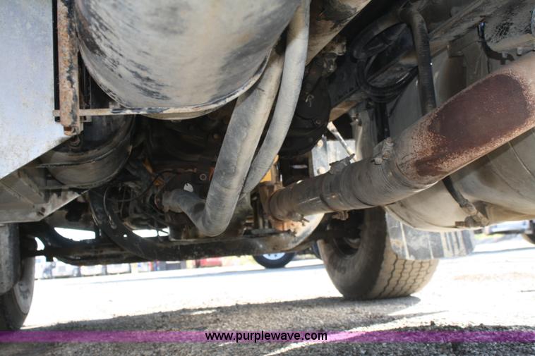 image for item A2459 2000 Peterbilt 378 dump truck