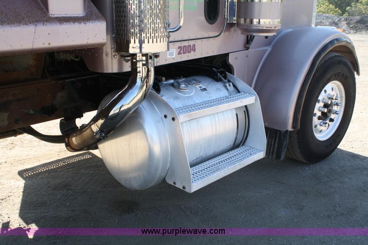 image for item A2459 2000 Peterbilt 378 dump truck