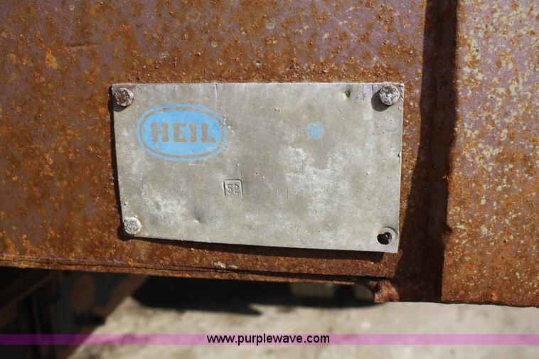 image for item A2459 2000 Peterbilt 378 dump truck