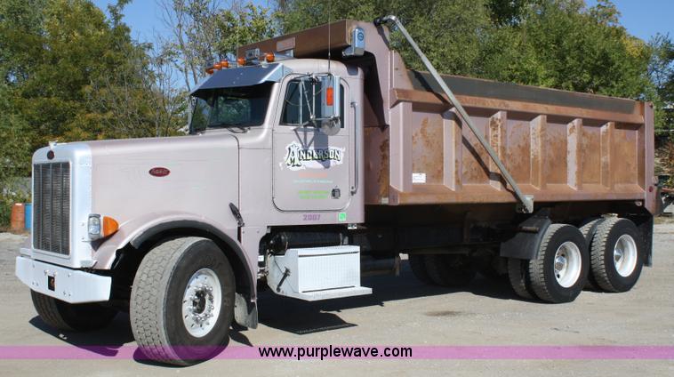 image for item A2460 2000 Peterbilt 378 dump truck
