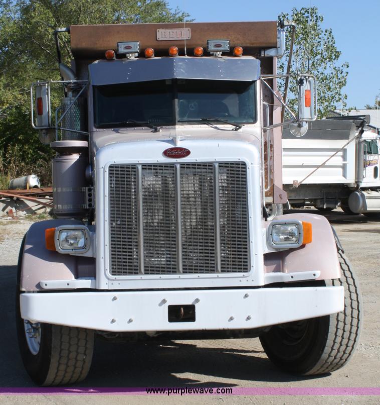 image for item A2460 2000 Peterbilt 378 dump truck