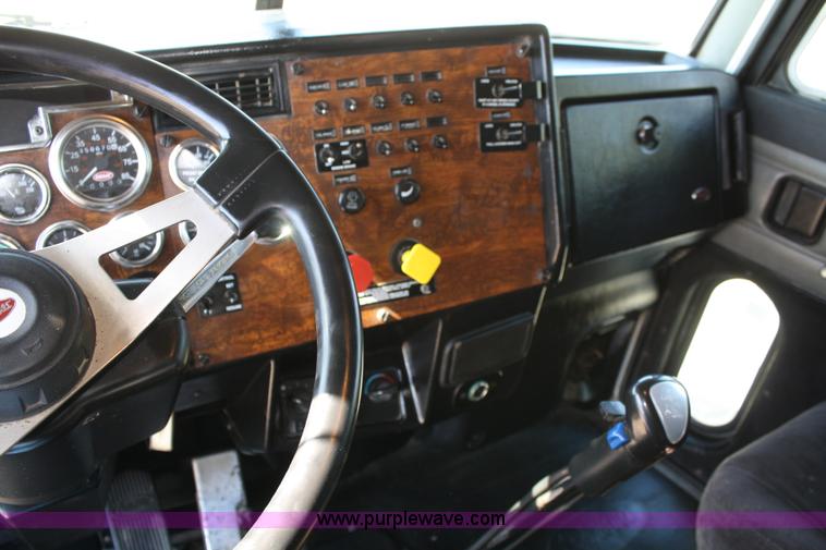 image for item A2460 2000 Peterbilt 378 dump truck