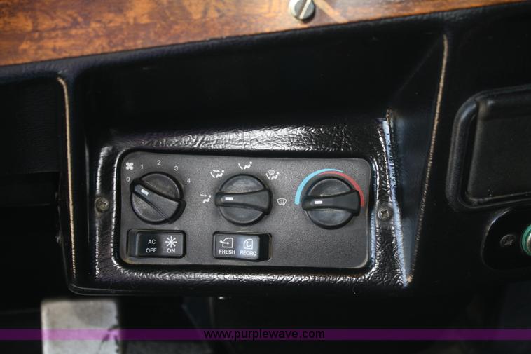 image for item A2460 2000 Peterbilt 378 dump truck