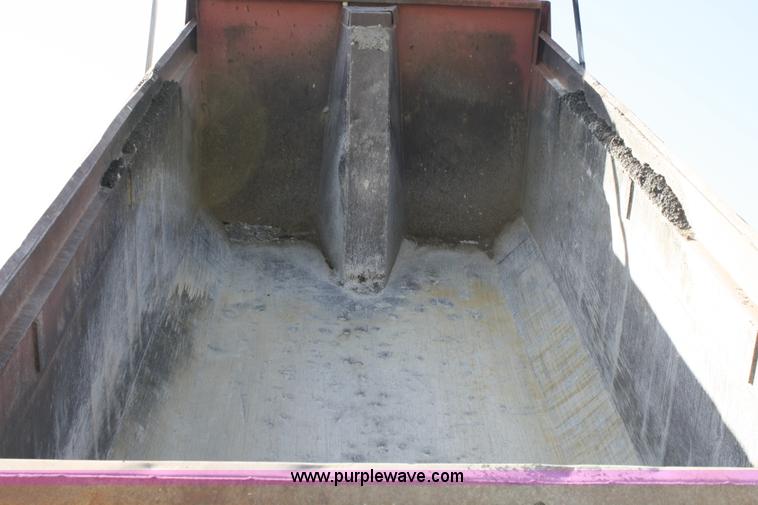 image for item A2460 2000 Peterbilt 378 dump truck