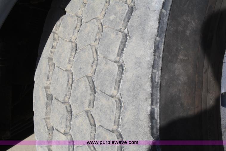 image for item A2460 2000 Peterbilt 378 dump truck