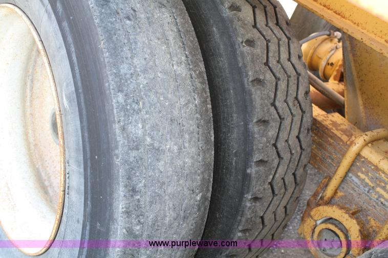 image for item A2461 1997 Load King 2060 belly dump trailer