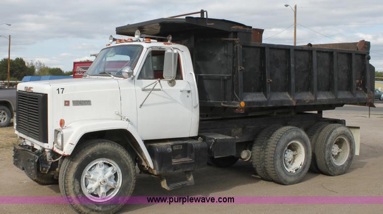image for item A2837 1987 GMC Brigadier tandem axle dump truck