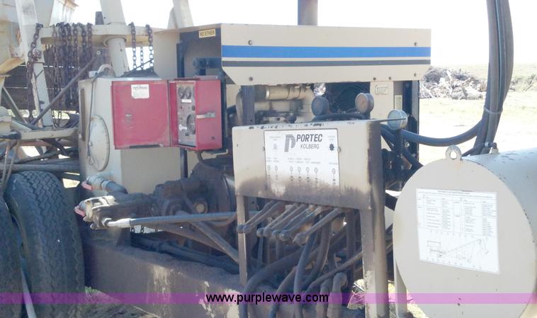 image for item A2903 1996 Portech 271B sand shaker