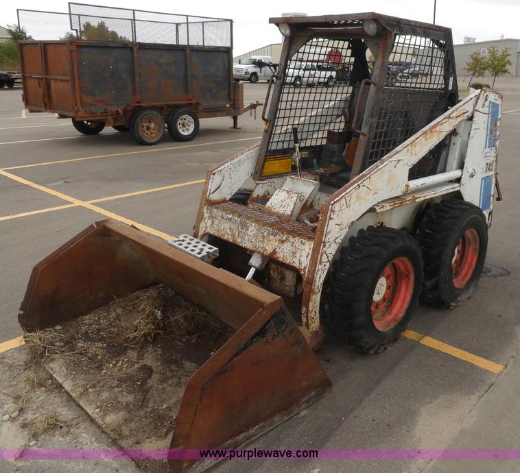 image for item A3239 1983 Bobcat 743 skid steer