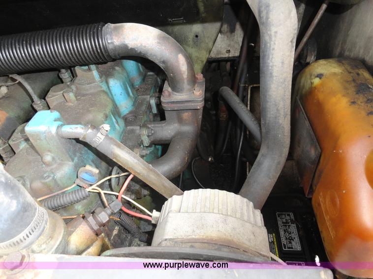 image for item A3239 1983 Bobcat 743 skid steer