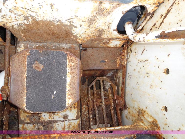 image for item A3239 1983 Bobcat 743 skid steer