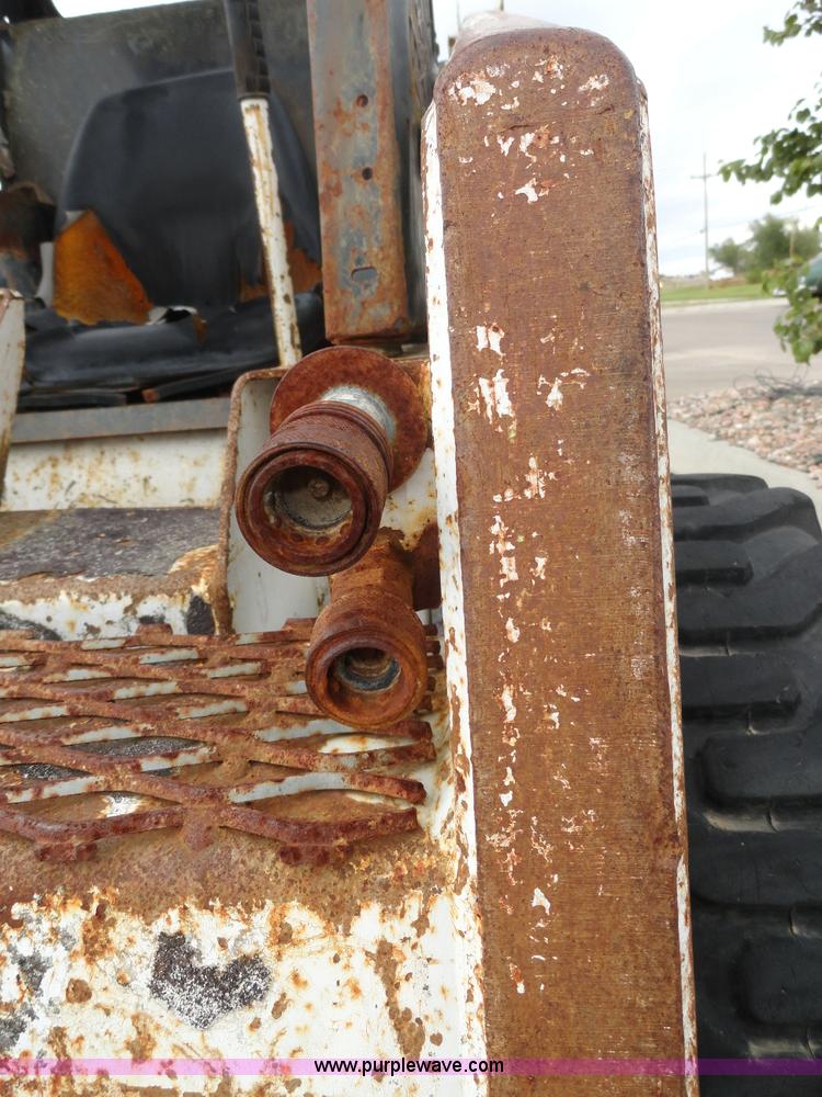 image for item A3239 1983 Bobcat 743 skid steer