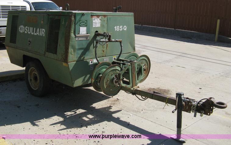 image for item A4382 Sullair 185Q compressor