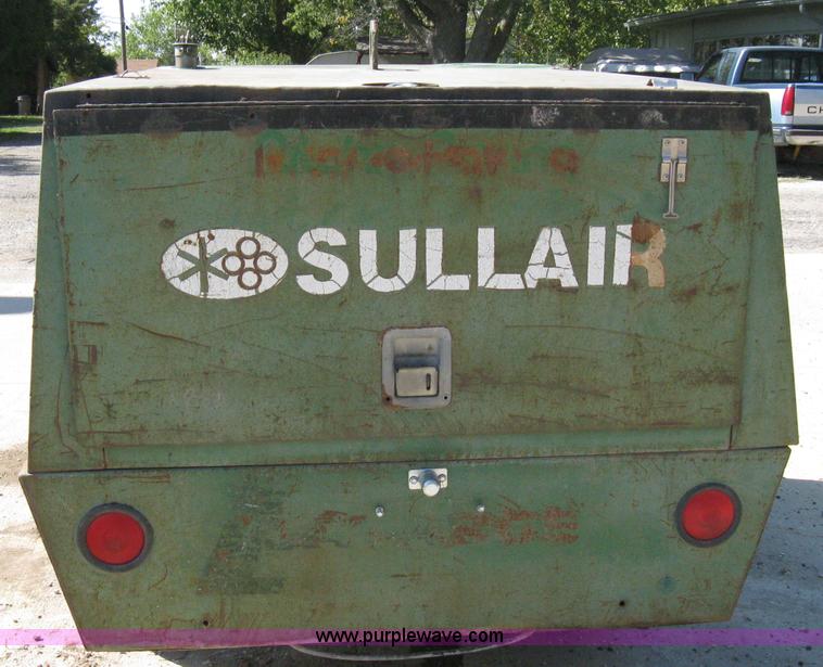 image for item A4382 Sullair 185Q compressor