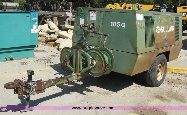 image for item A4382 Sullair 185Q compressor