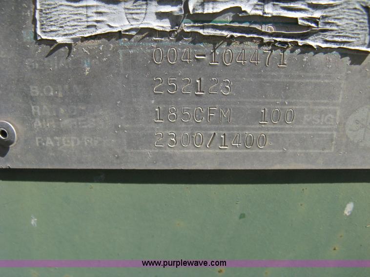 image for item A4382 Sullair 185Q compressor