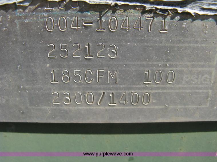 image for item A4382 Sullair 185Q compressor