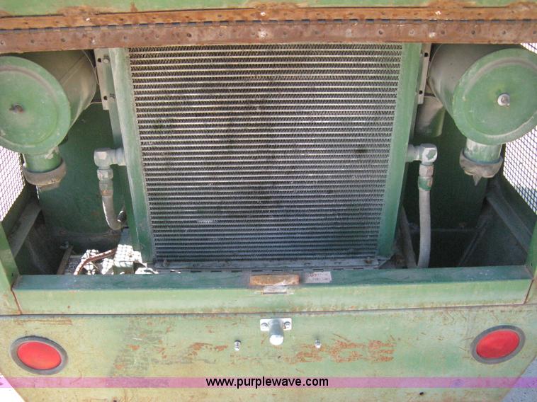 image for item A4382 Sullair 185Q compressor