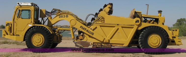 image for item A4389 1980 Fiat-Allis 263B paddle scraper