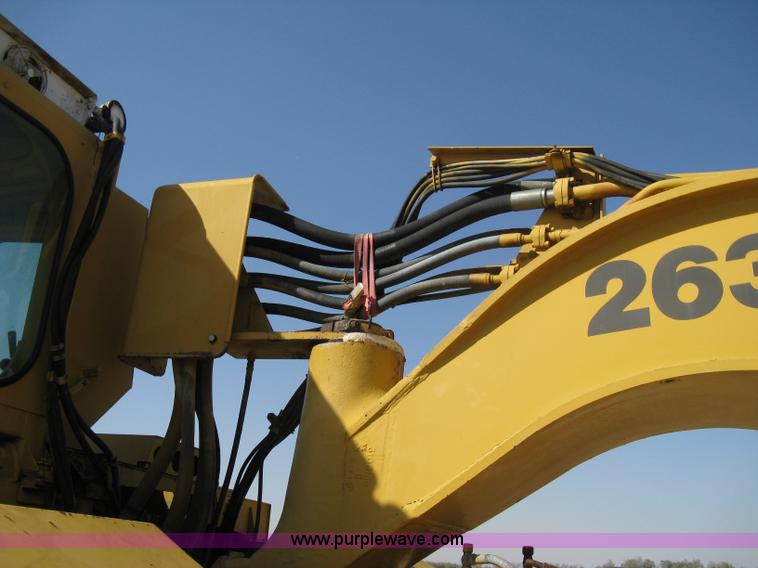 image for item A4389 1980 Fiat-Allis 263B paddle scraper