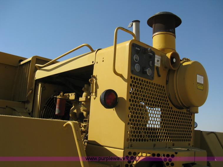 image for item A4389 1980 Fiat-Allis 263B paddle scraper