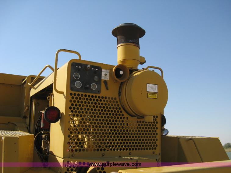 image for item A4389 1980 Fiat-Allis 263B paddle scraper