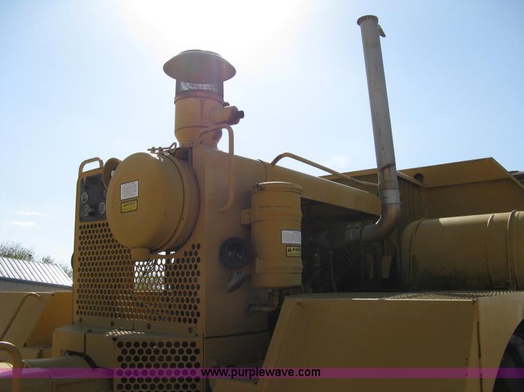 image for item A4389 1980 Fiat-Allis 263B paddle scraper