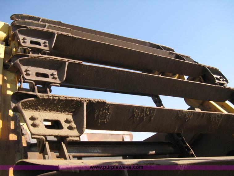 image for item A4389 1980 Fiat-Allis 263B paddle scraper