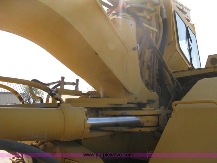 image for item A4389 1980 Fiat-Allis 263B paddle scraper