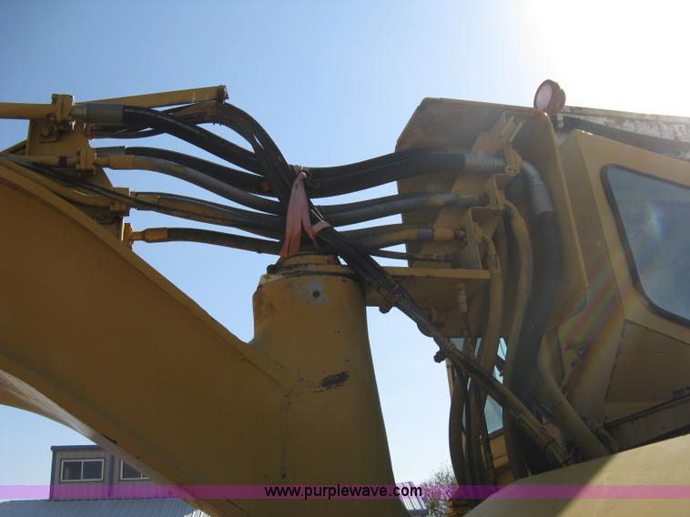 image for item A4389 1980 Fiat-Allis 263B paddle scraper