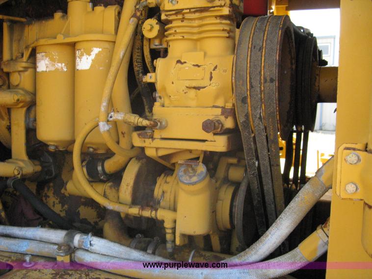 image for item A4389 1980 Fiat-Allis 263B paddle scraper