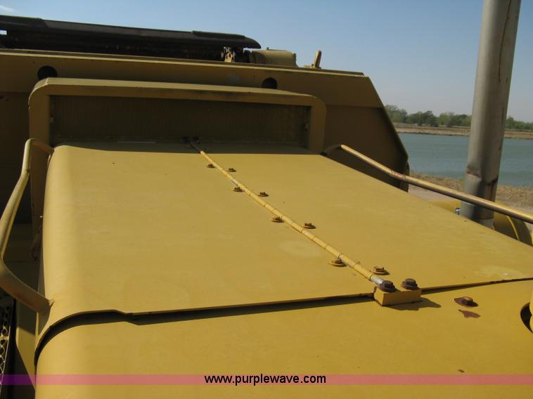 image for item A4389 1980 Fiat-Allis 263B paddle scraper