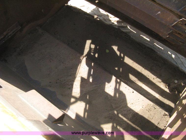 image for item A4389 1980 Fiat-Allis 263B paddle scraper