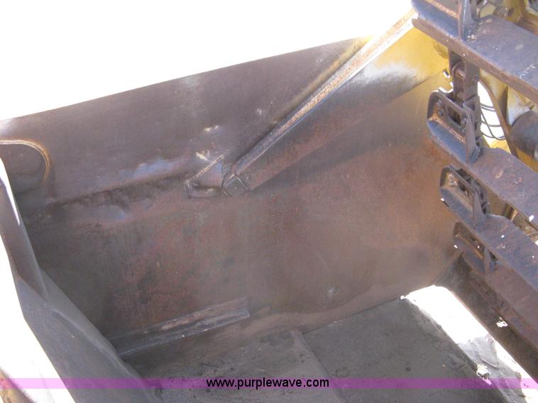 image for item A4389 1980 Fiat-Allis 263B paddle scraper