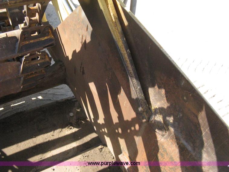 image for item A4389 1980 Fiat-Allis 263B paddle scraper