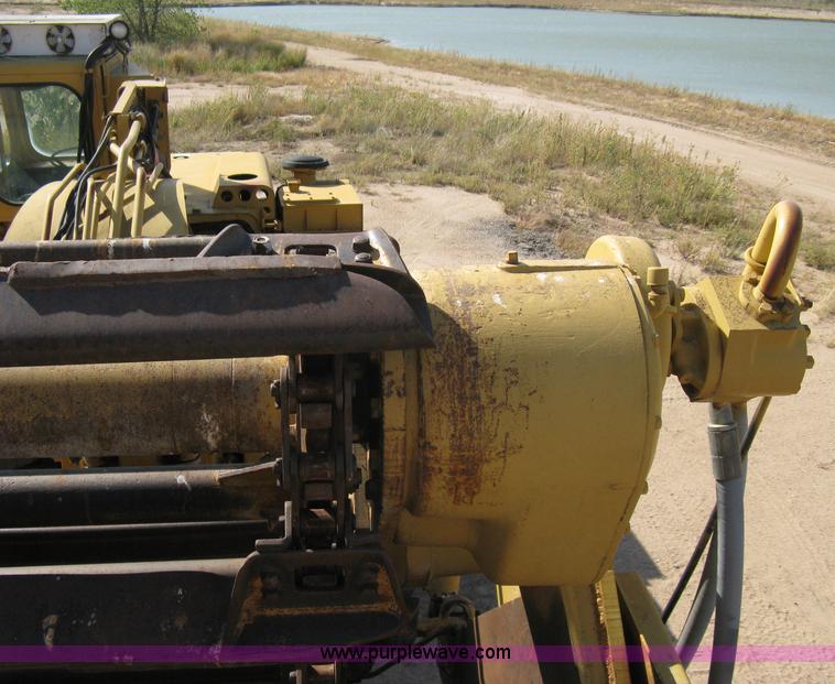 image for item A4389 1980 Fiat-Allis 263B paddle scraper