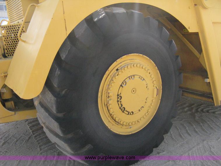 image for item A4389 1980 Fiat-Allis 263B paddle scraper