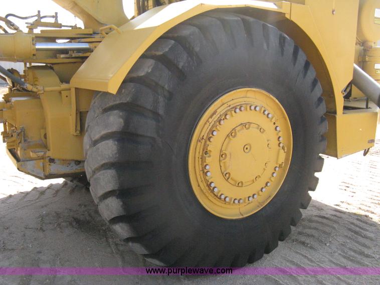 image for item A4389 1980 Fiat-Allis 263B paddle scraper