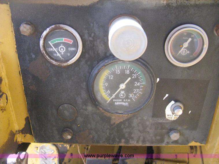 image for item A4389 1980 Fiat-Allis 263B paddle scraper