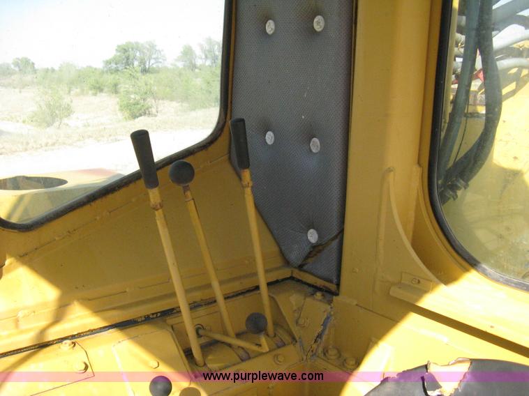 image for item A4389 1980 Fiat-Allis 263B paddle scraper