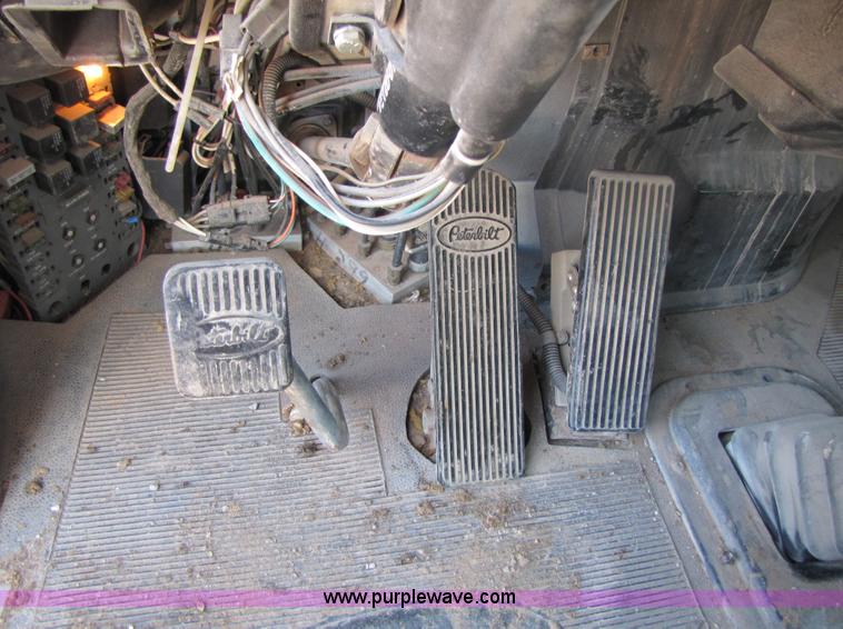 image for item A4628 1994 Peterbilt 378 dump truck