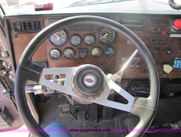 image for item A4628 1994 Peterbilt 378 dump truck