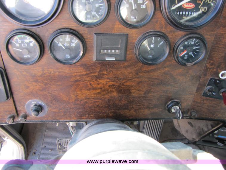 image for item A4628 1994 Peterbilt 378 dump truck